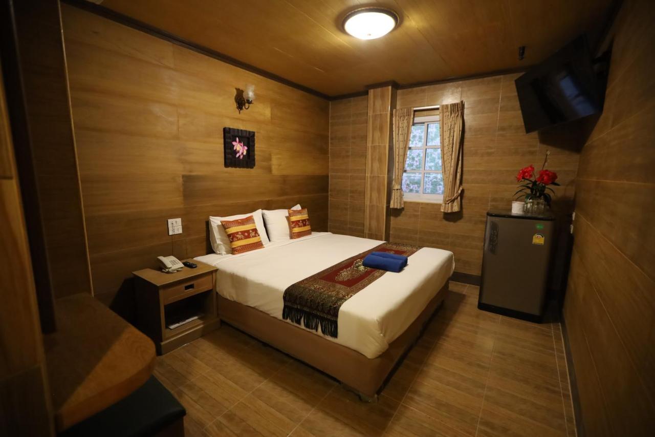 Thai Cozy House - Sha Certified Bangkok Esterno foto