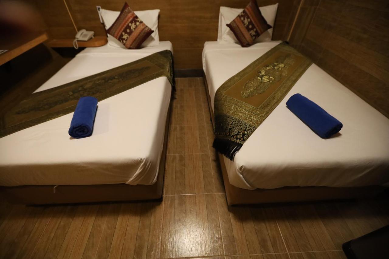 Thai Cozy House - Sha Certified Bangkok Esterno foto