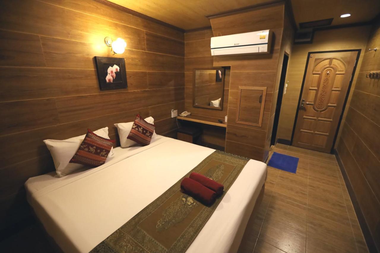 Thai Cozy House - Sha Certified Bangkok Esterno foto
