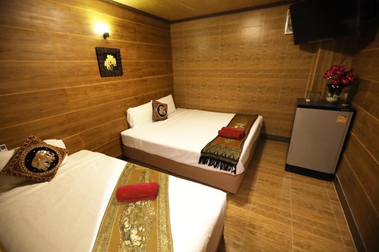 Thai Cozy House - Sha Certified Bangkok Esterno foto