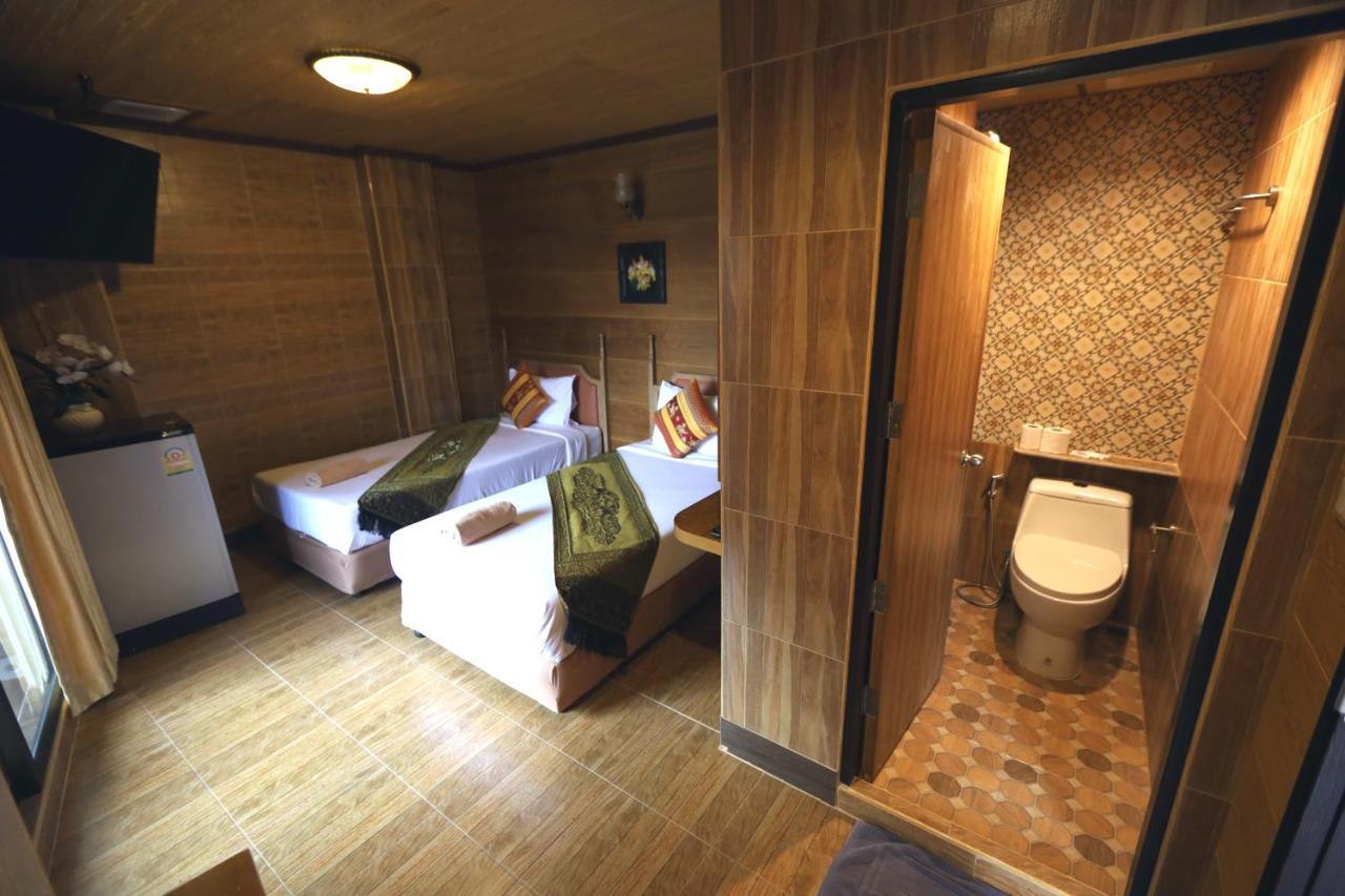 Thai Cozy House - Sha Certified Bangkok Esterno foto
