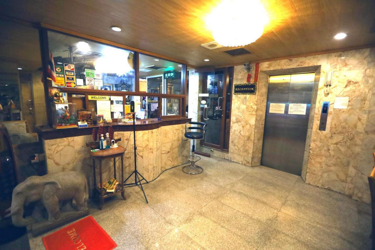 Thai Cozy House - Sha Certified Bangkok Esterno foto