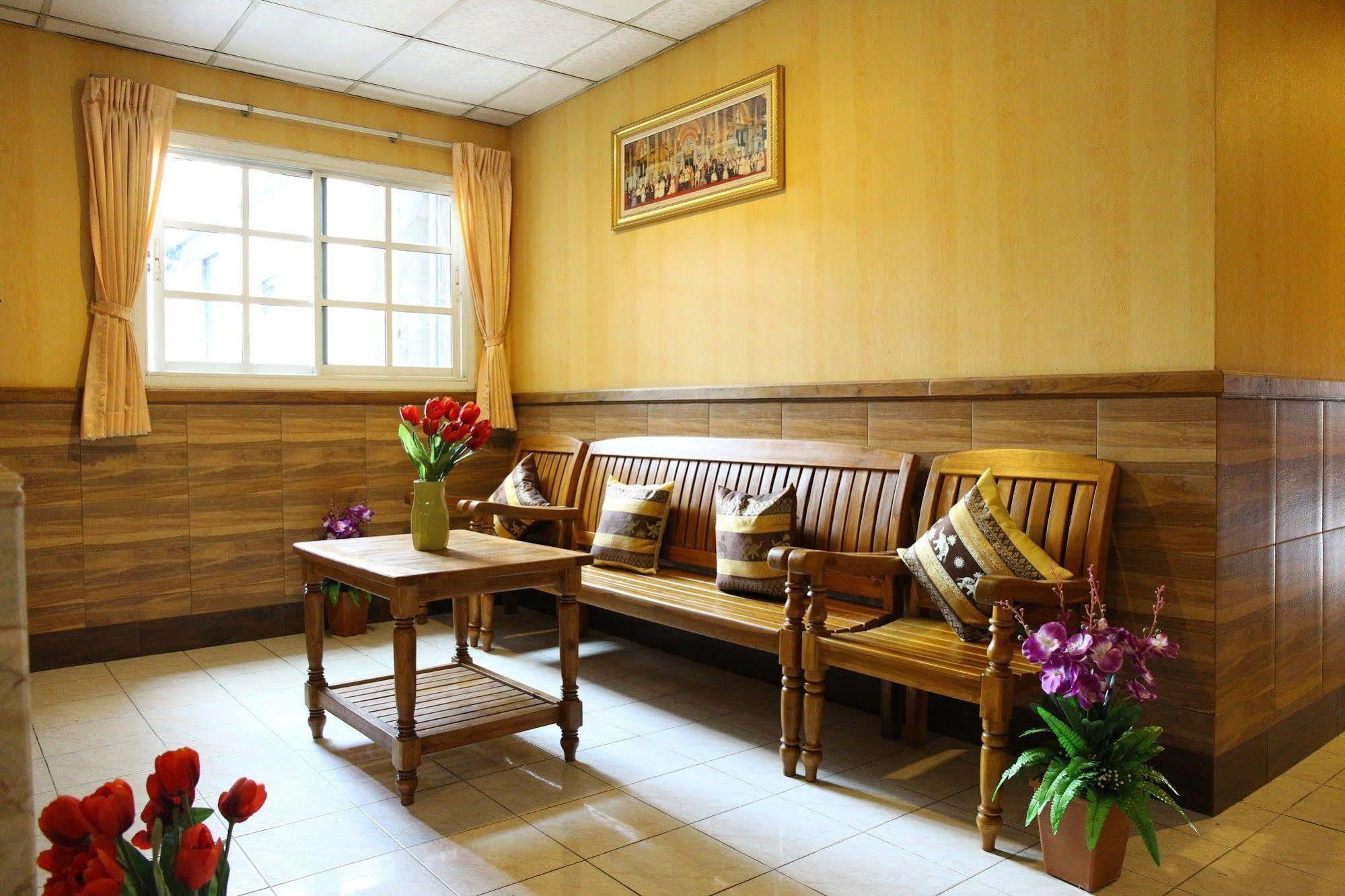 Thai Cozy House - Sha Certified Bangkok Esterno foto